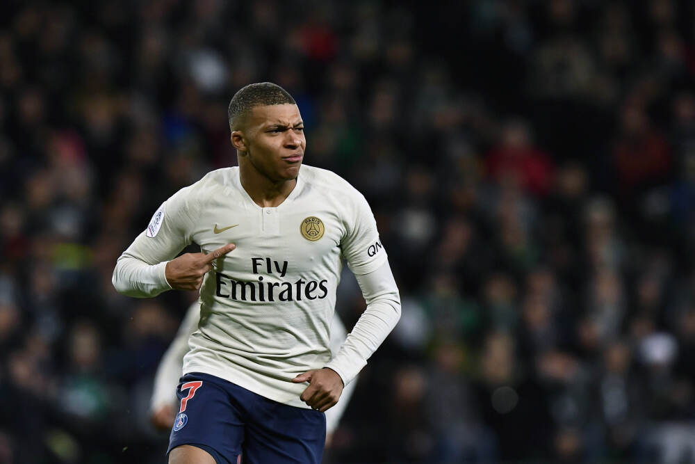 报道称TikTok已与投资者签署协议 外交部回应